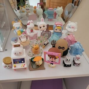 Popmart mystery box figurines